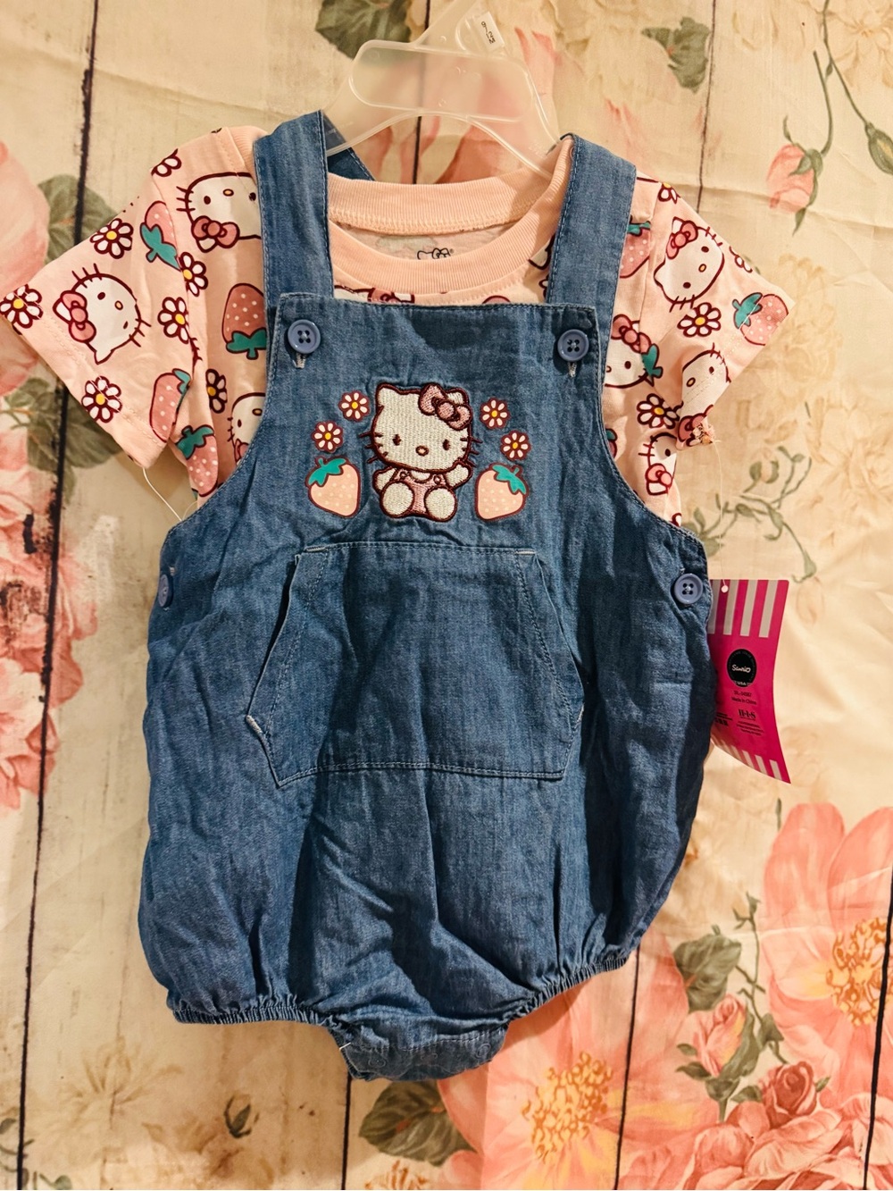 Hello Kitty Baby Girl Clothes 2 Pc Set Romper Overall Embroidered 9/12 Months